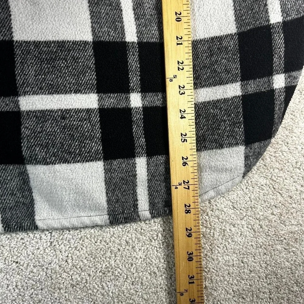 Men's True Religion black & white plaid heavyweight snap button flannel shirt S
